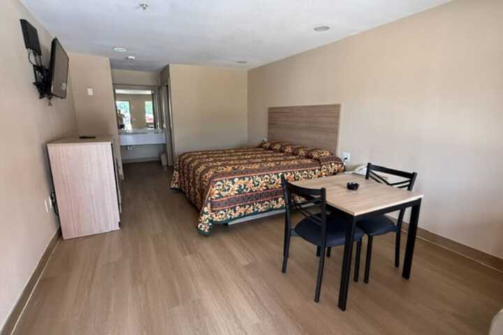 Room 3 of 16