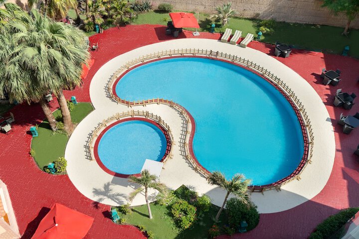 Hotel Pool