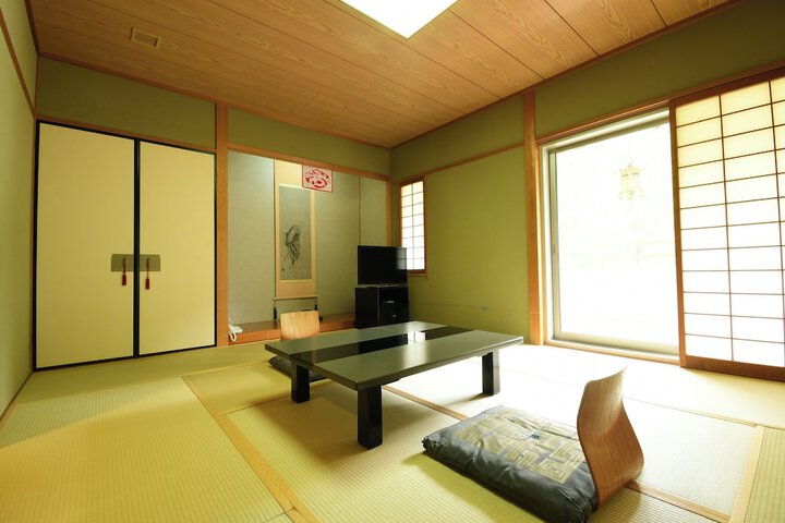 Room 15 of 68