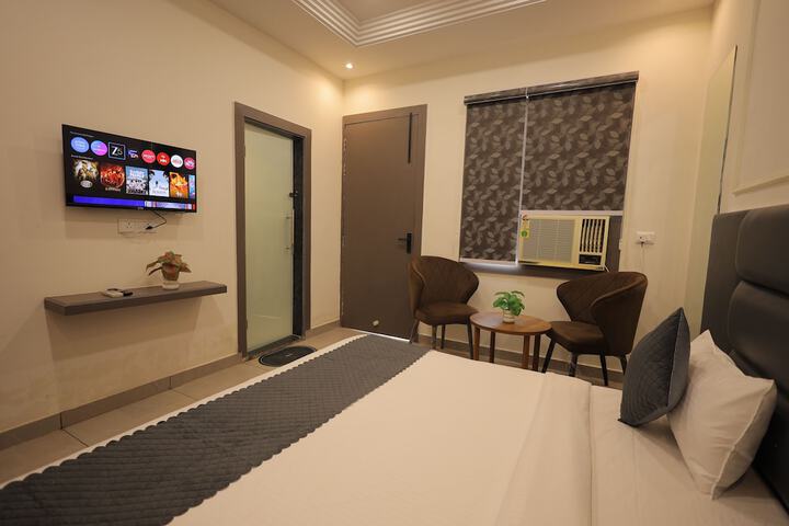 Room 15 of 24