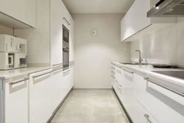 Room 13 of 20