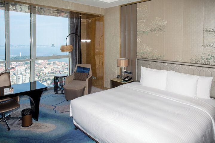 Room 14 of 74