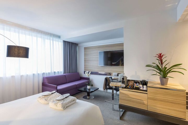 Room 45 of 278