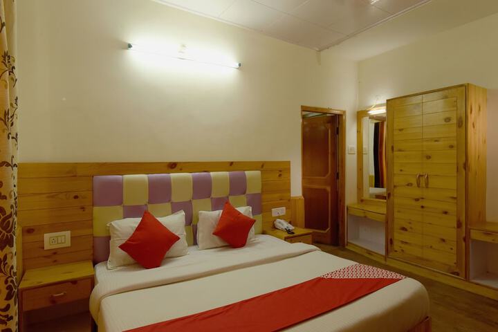 Room 5 of 20
