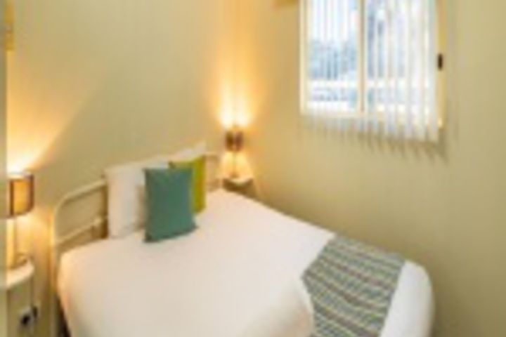 Room 229 of 792