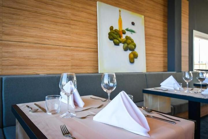 Dining 64 of 78