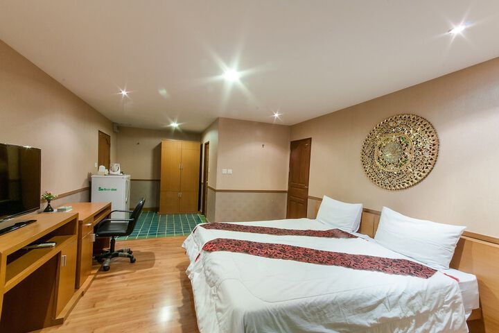 Room 5 of 35