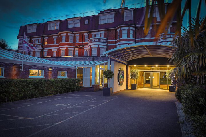 Hotel 85 of 94