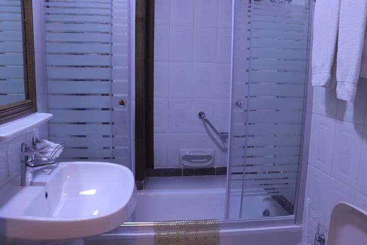 Room 49 of 110