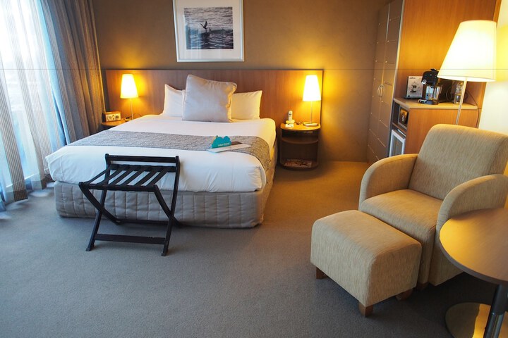 Room 16 of 110