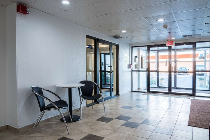 Hotel Interior 5 of 29