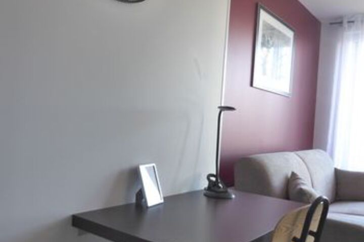 Room 25 of 39