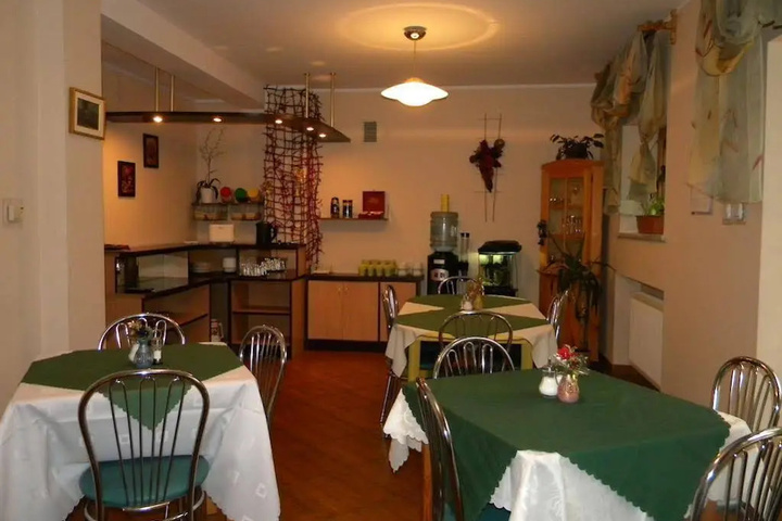 Dining 14 of 14