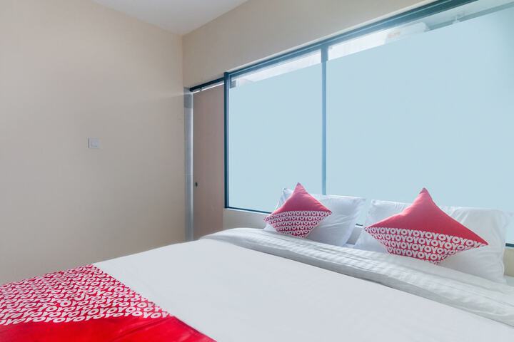 Room 10 of 20