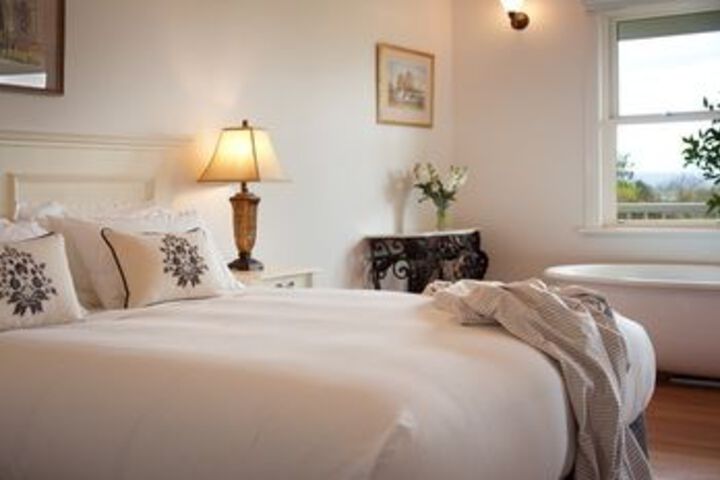 Room 9 of 20