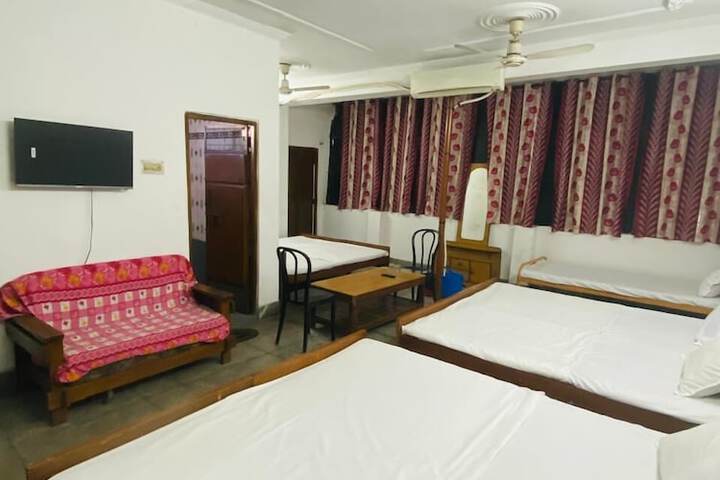 Room 15 of 60