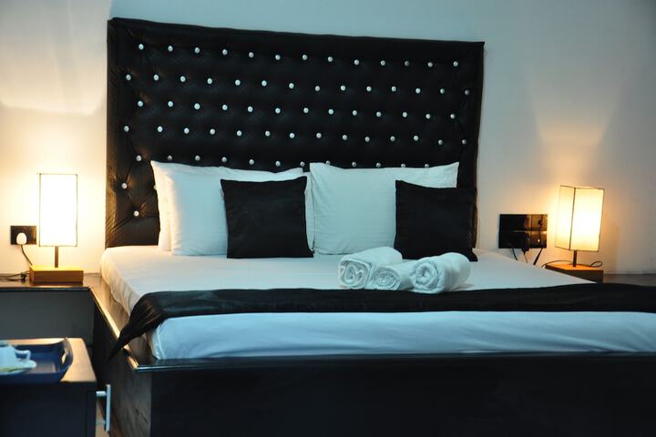 Room 44 of 94