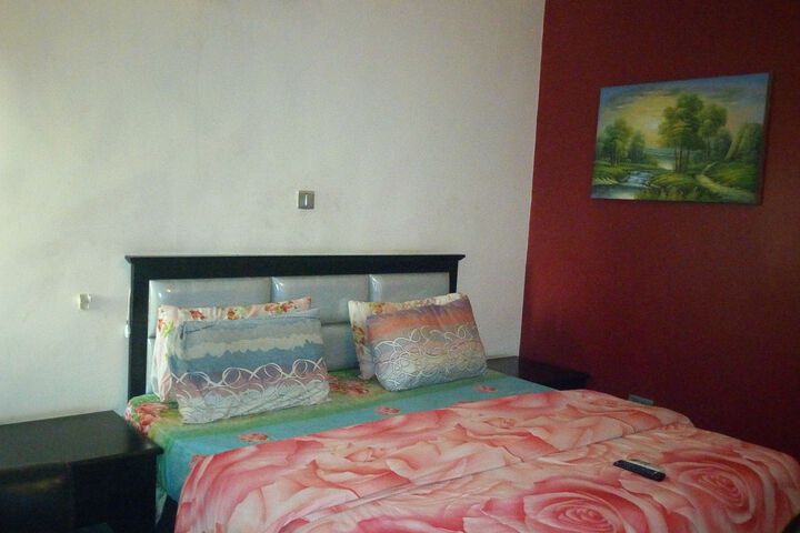 Room 27 of 27