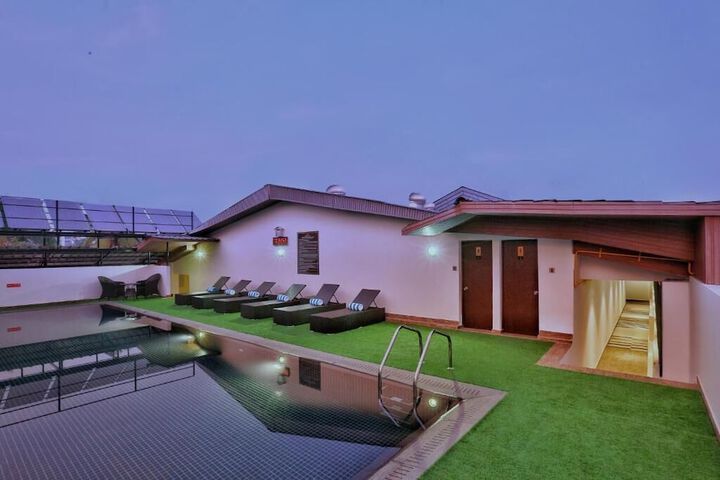 Pool 19 of 23