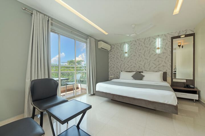 Room 15 of 42