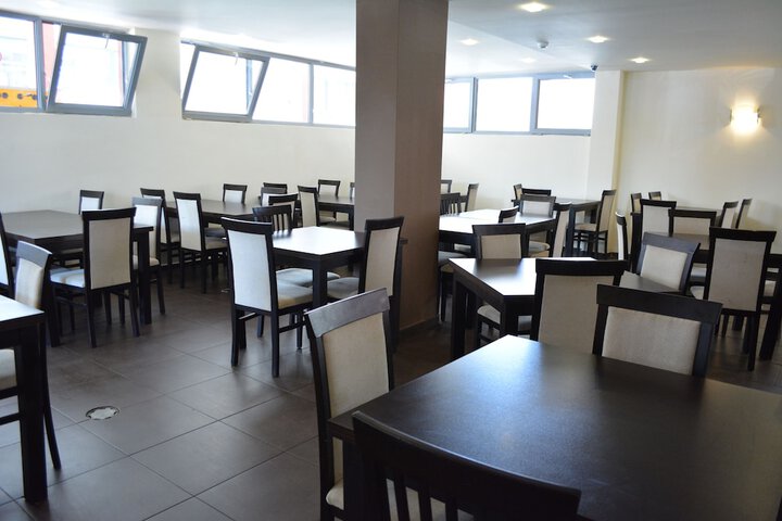 Dining 87 of 153