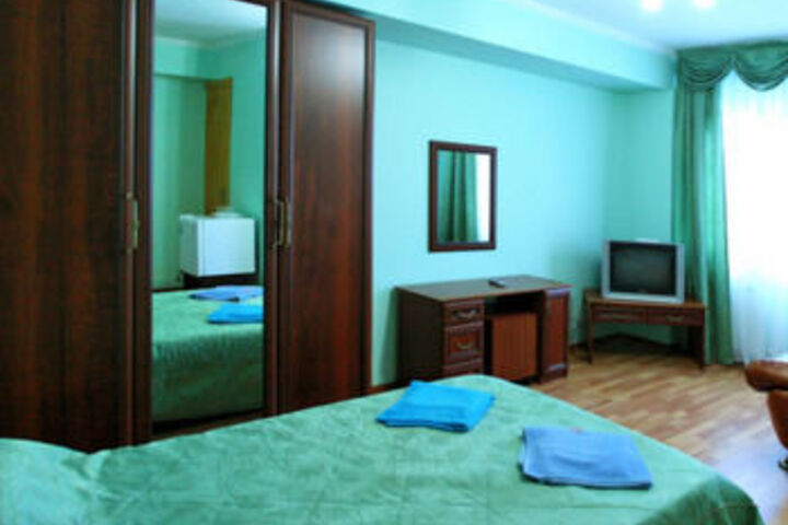 Room 8 of 26