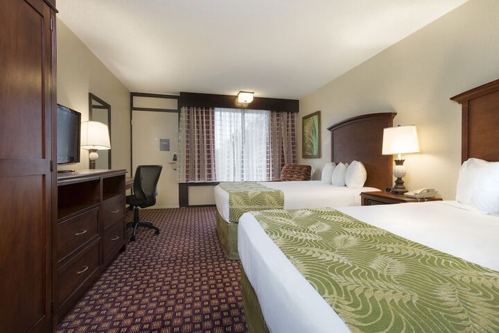 Standard Double with 2 Double Beds (14 of 20)