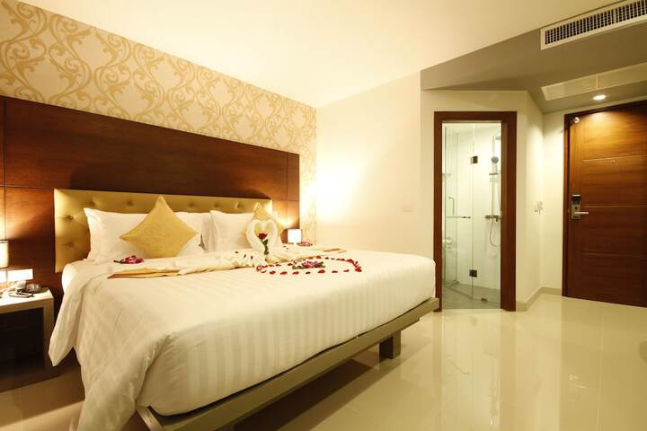 Room 12 of 39