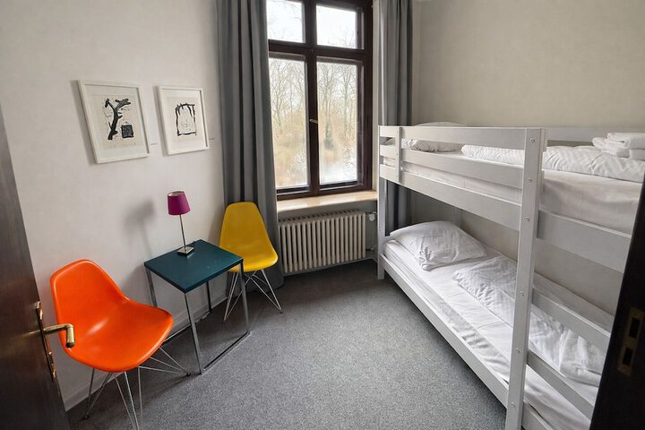 Room 10 of 62