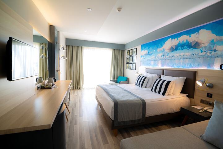 Room 16 of 74