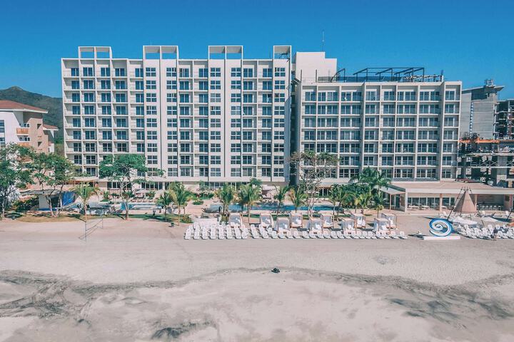 Hotel 75 of 83
