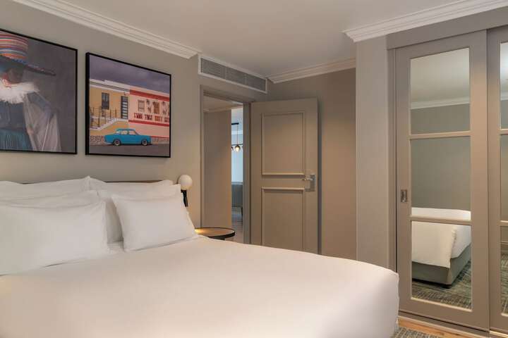 Room 33 of 229