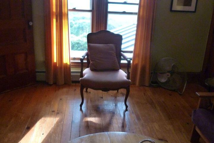 Room 33 of 118