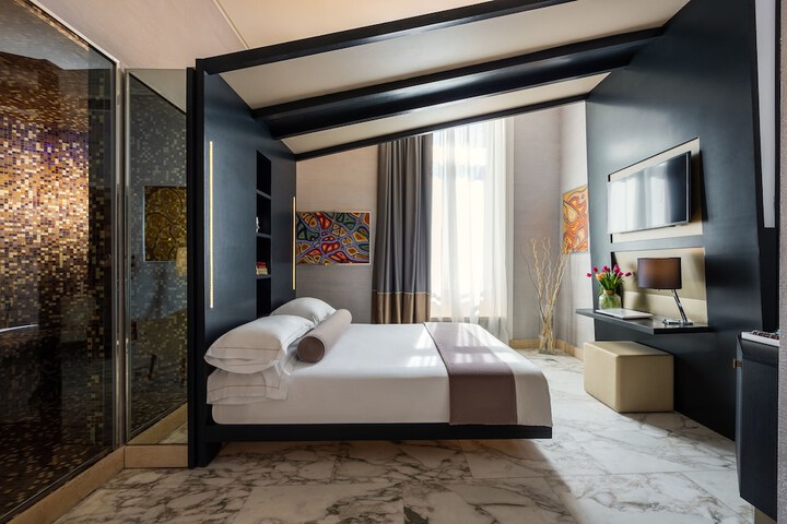 Room 55 of 84