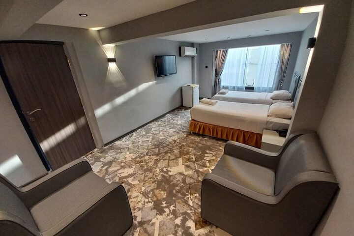Room 13 of 50