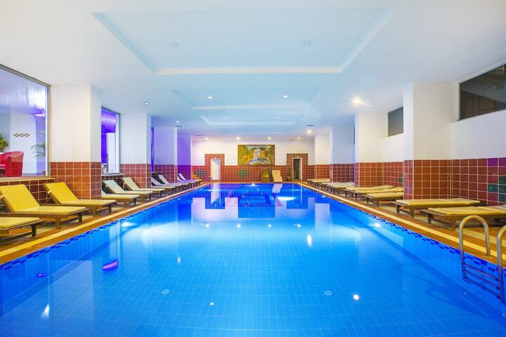 Pool 25 of 62
