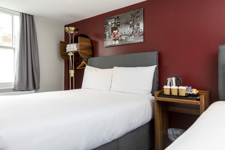 Room 4 of 26