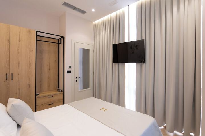 Room 53 of 249