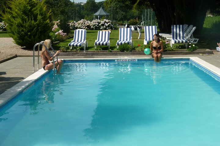Pool Hotel