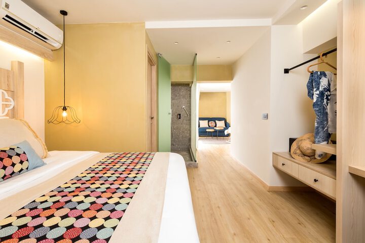 Room 16 of 110