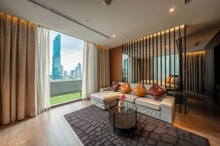 Room 52 of 122
