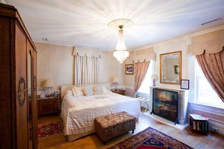Room 3 of 35
