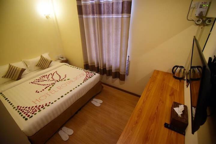 Room 12 of 26