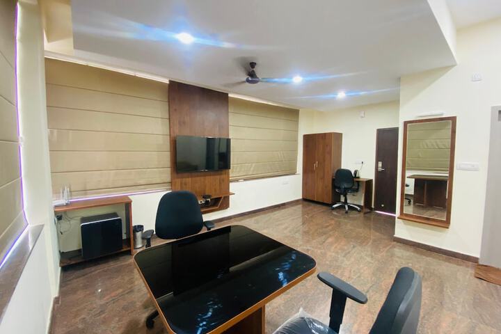 Room 9 of 35