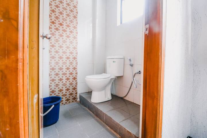Room 10 of 13