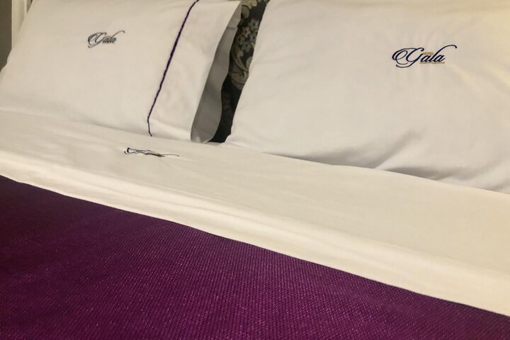 Room 4 of 48