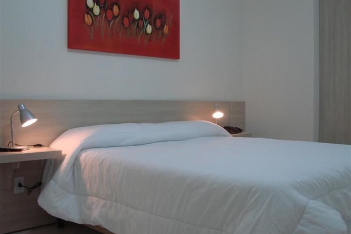 Room 7 of 20