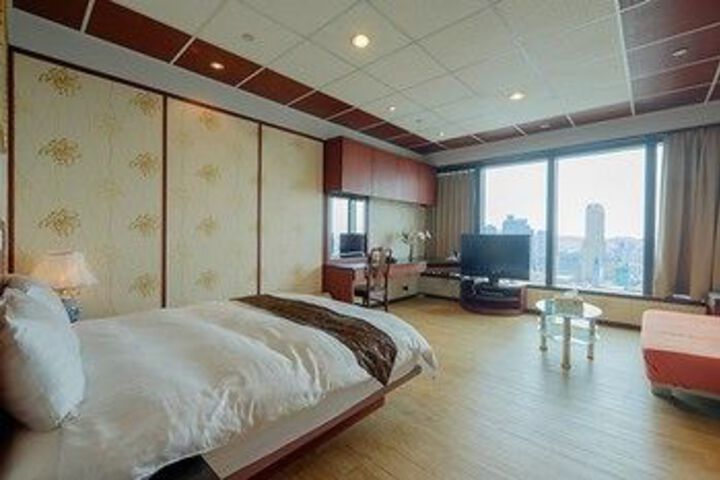 Room 18 of 24