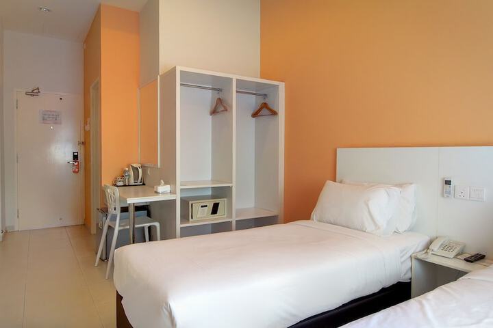 Room 14 of 38