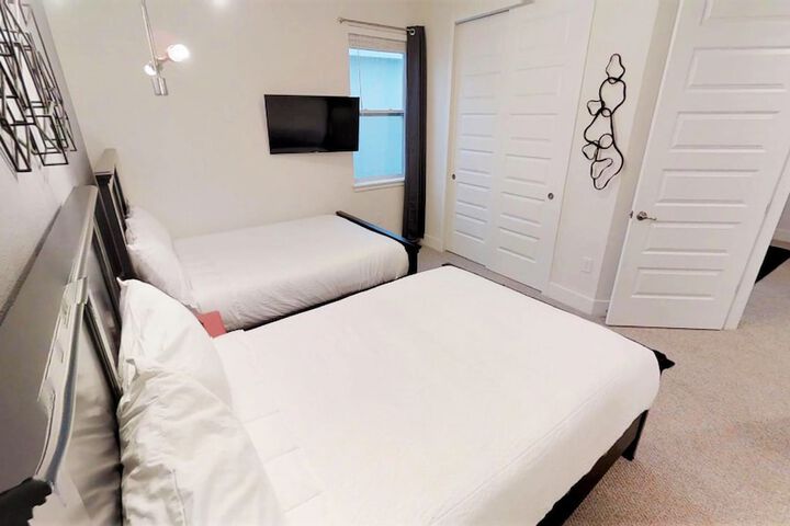 Room 8 of 67